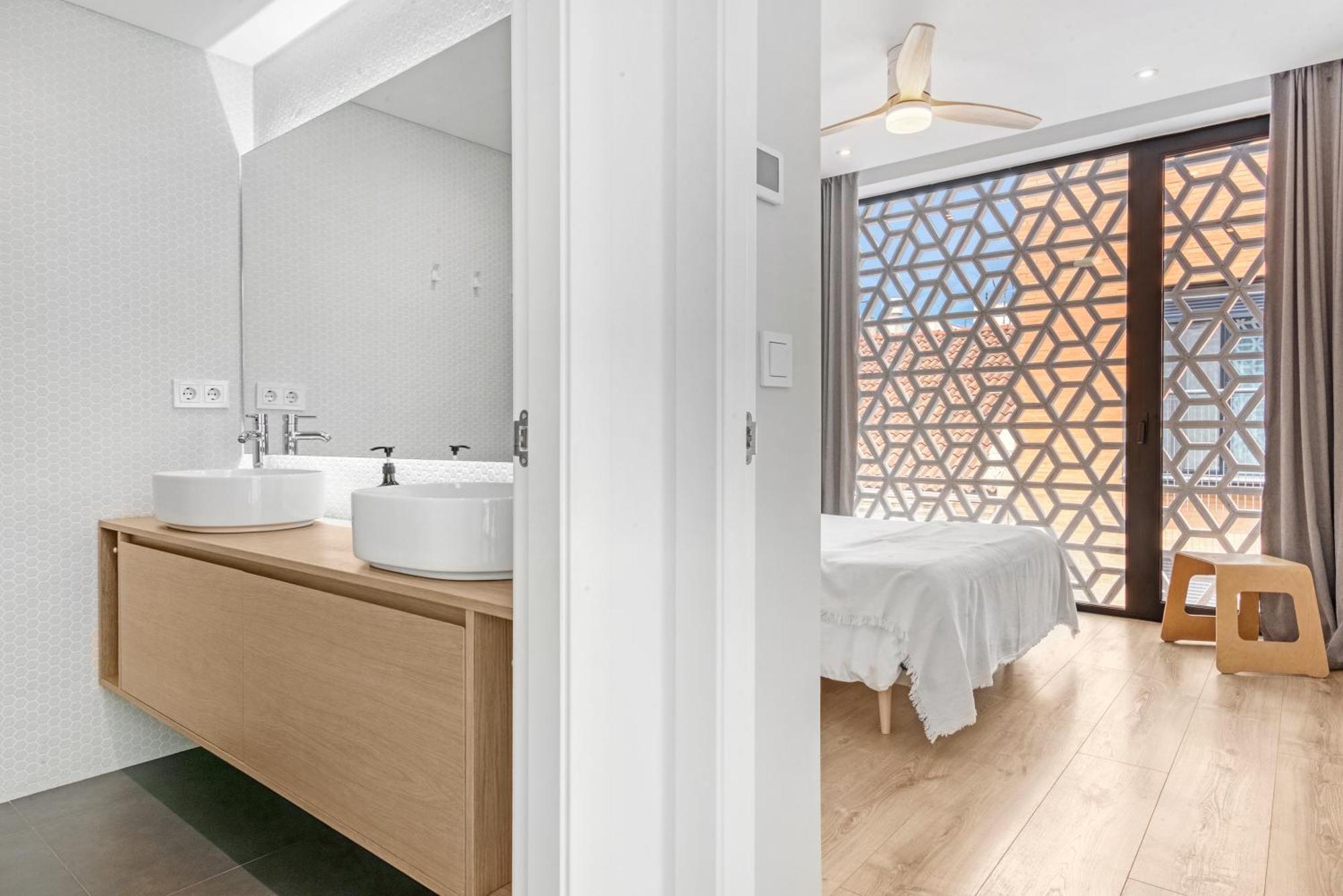 Leonalba House Private Private Rooftop Private Pool Private Andalusian Courtyard Free Parking Bbq 8 Guests Córdoba